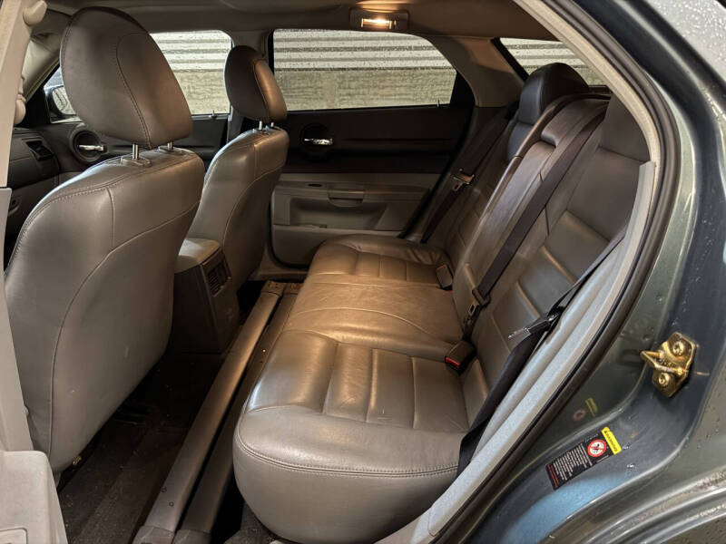 2005 Dodge Magnum RT