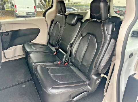 2018 Chrysler Pacifica Touring L