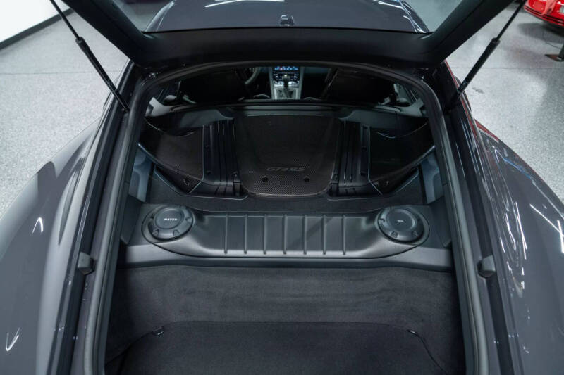 2023 Porsche 718 Cayman GT4 RS