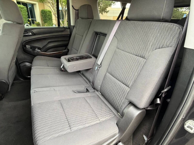 2017 Chevrolet Suburban LS