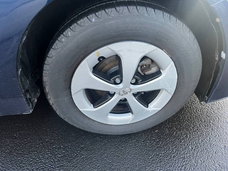 2012 Toyota Prius Two