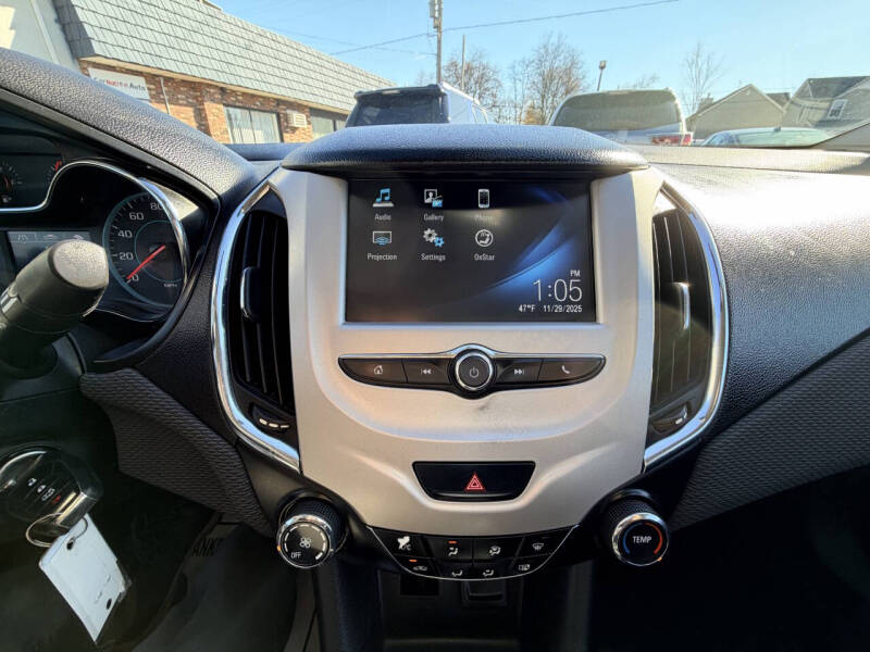 2018 Chevrolet Cruze LS Auto