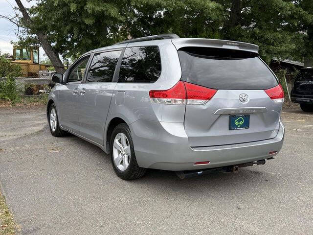 2012 Toyota Sienna