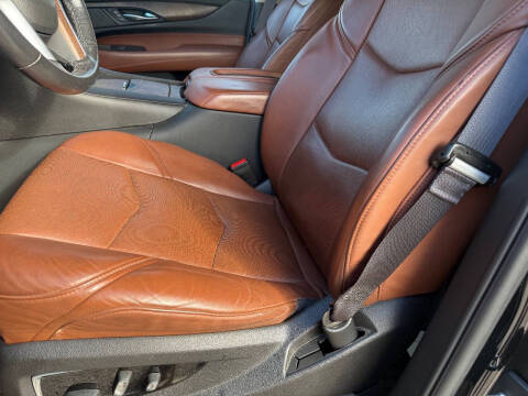 2017 Cadillac Escalade ESV Luxury