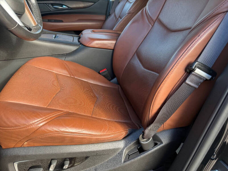 2017 Cadillac Escalade ESV Luxury