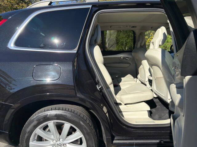 2018 Volvo XC90 T6 Momentum