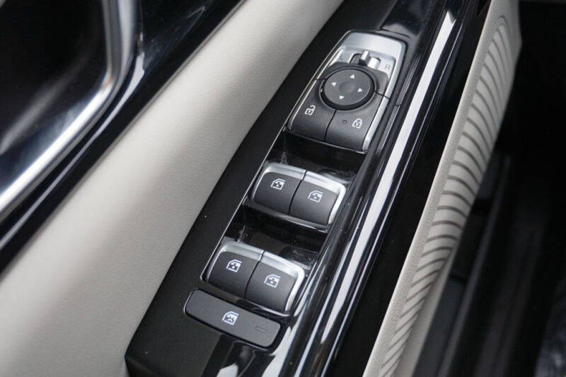 2022 Kia Carnival EX