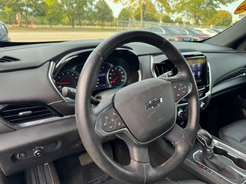 2022 Chevrolet Traverse LT Leather