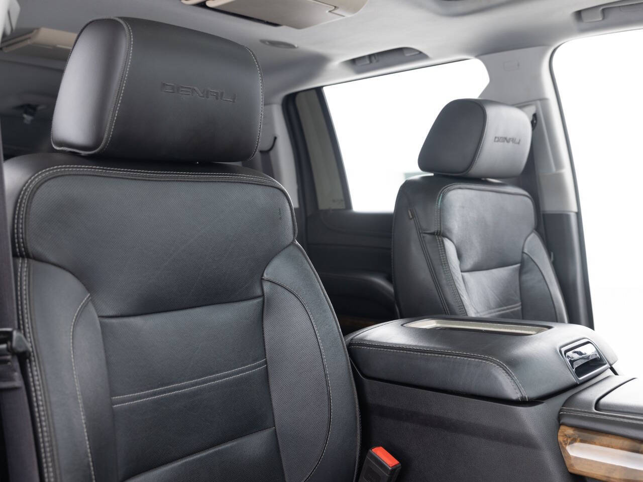 Used Car 2016 Gmc Yukon Xl  Denali 4x4 4dr Suv For Sale Under $30,000 In Coal City, Illinois