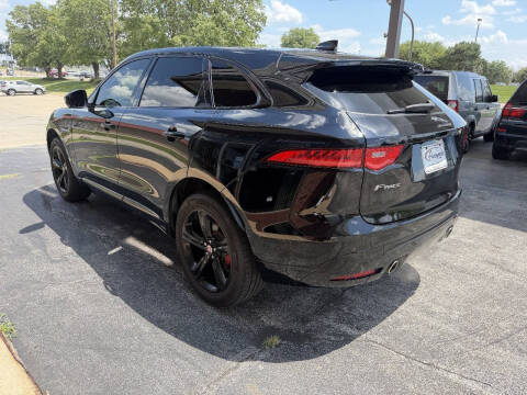 2017 Jaguar F-PACE S