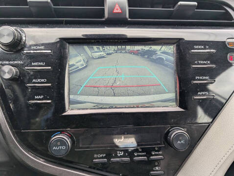 2019 Toyota Camry SE