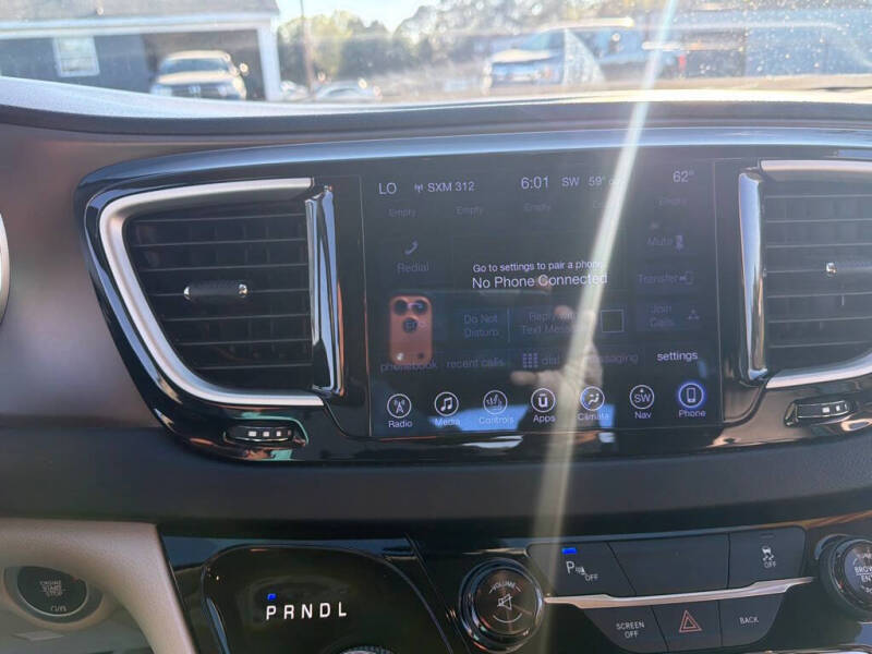 2017 Chrysler Pacifica Touring-L