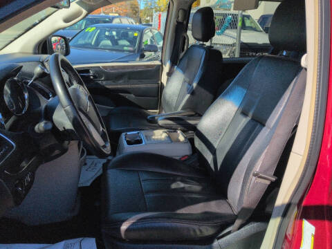 2016 Chrysler Town and Country Touring