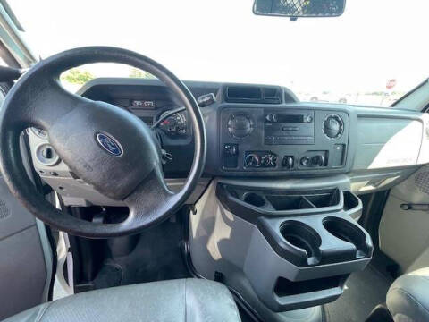 2013 Ford E-Series E-350 SD