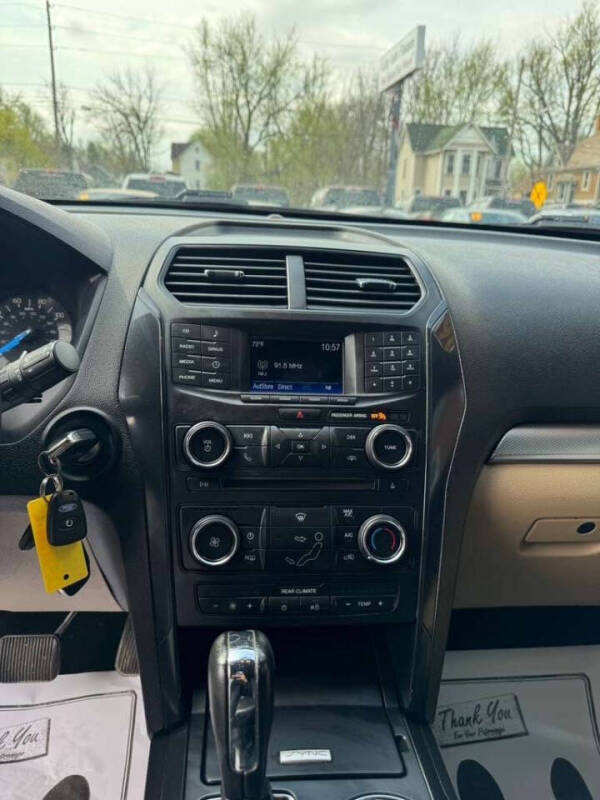 2016 Ford Explorer