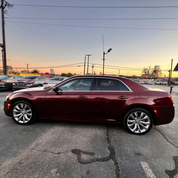 2019 Chrysler 300 Touring