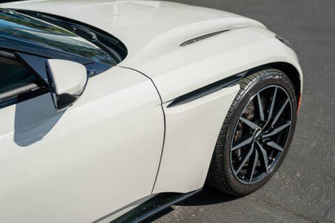 2019 Aston Martin DB11 V8