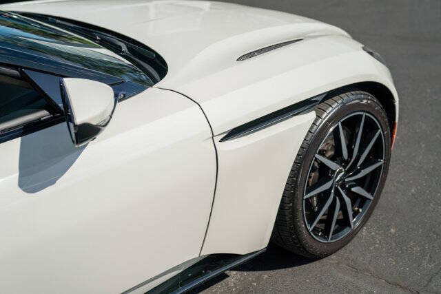 2019 Aston Martin DB11 V8