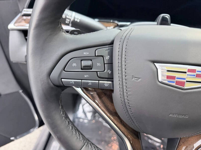 2022 Cadillac Escalade ESV Sport Platinum