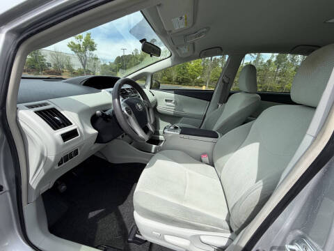 2013 Toyota Prius v Five