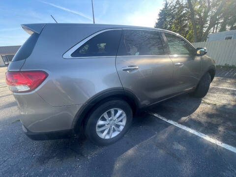 2017 Kia Sorento L