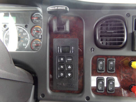 2024 Freightliner M2 106