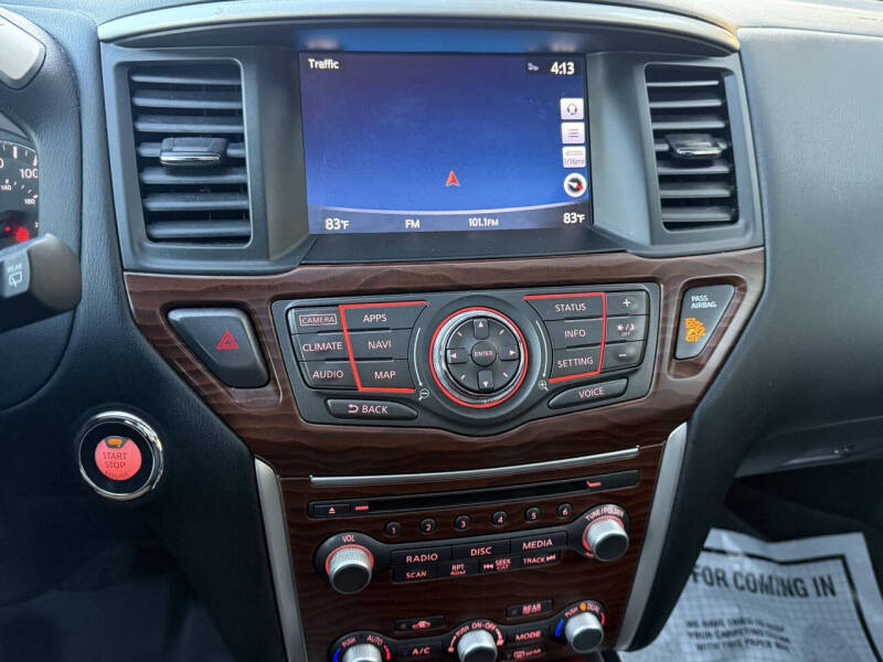 2017 Nissan Pathfinder Platinum