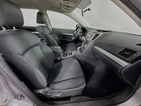 2010 Subaru Outback 2.5i