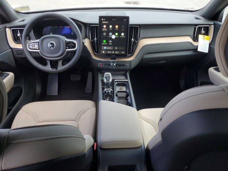 2026 Volvo XC60 T8 Core