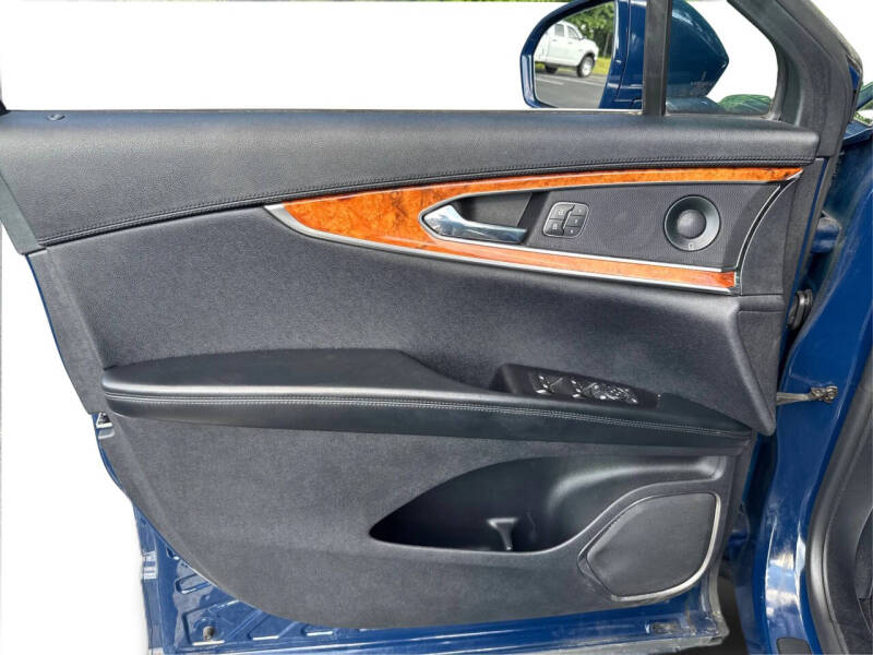 2020 Lincoln Nautilus Reserve