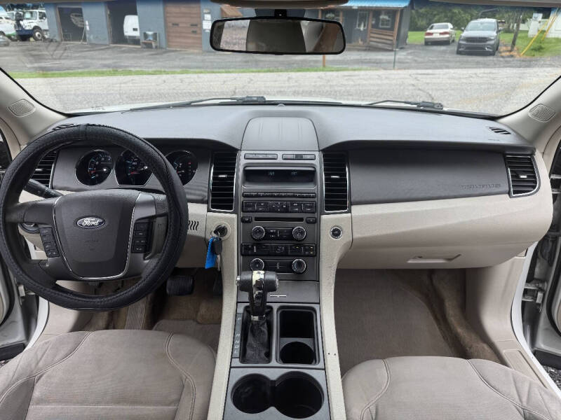 2012 Ford Taurus SE