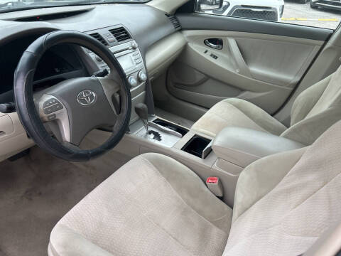 2011 Toyota Camry LE