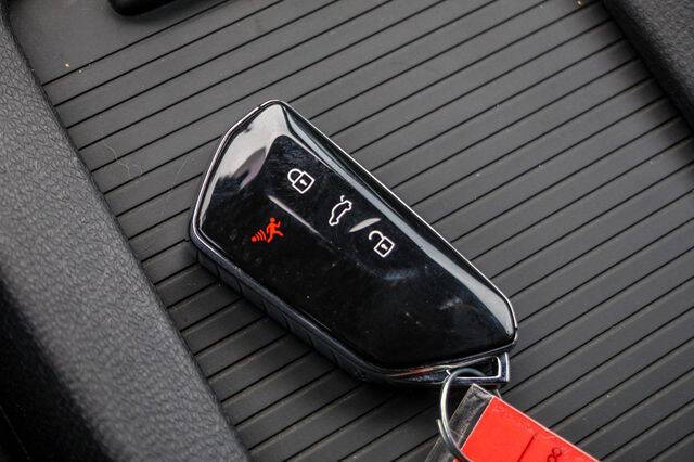 2022 Volkswagen ID.4 Pro