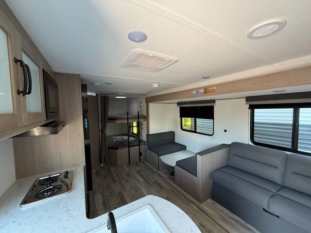 2025 Gulfstream Conquest