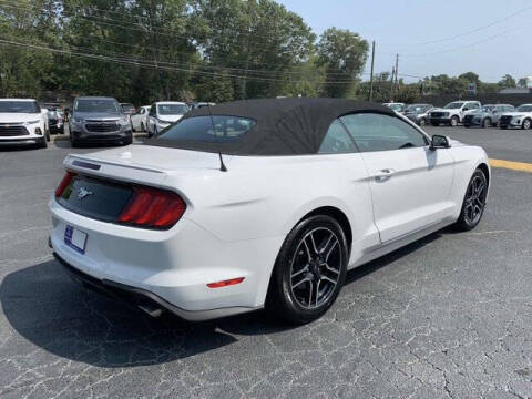 2022 Ford Mustang EcoBoost