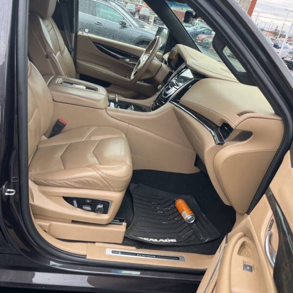 2018 Cadillac Escalade ESV Platinum