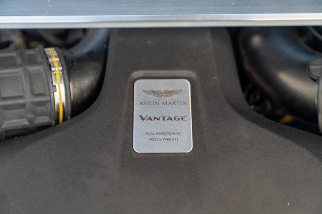 2019 Aston Martin Vantage 38
