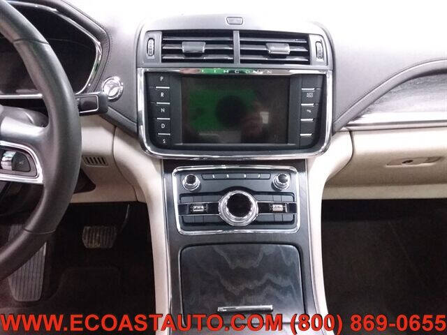 2017 Lincoln Continental Select