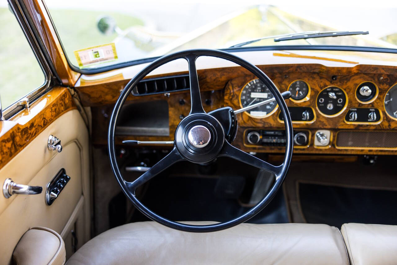 1967 Rolls-Royce Phantom 17