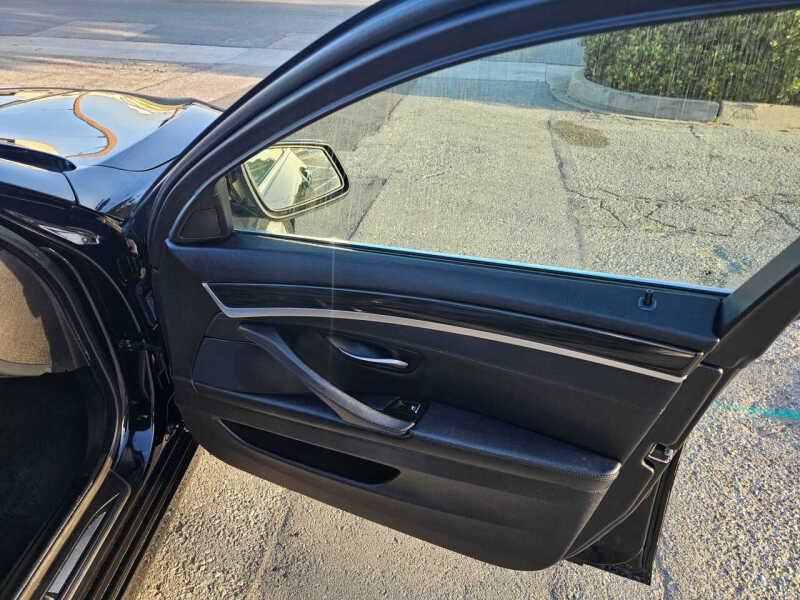2013 BMW 5 Series 528i