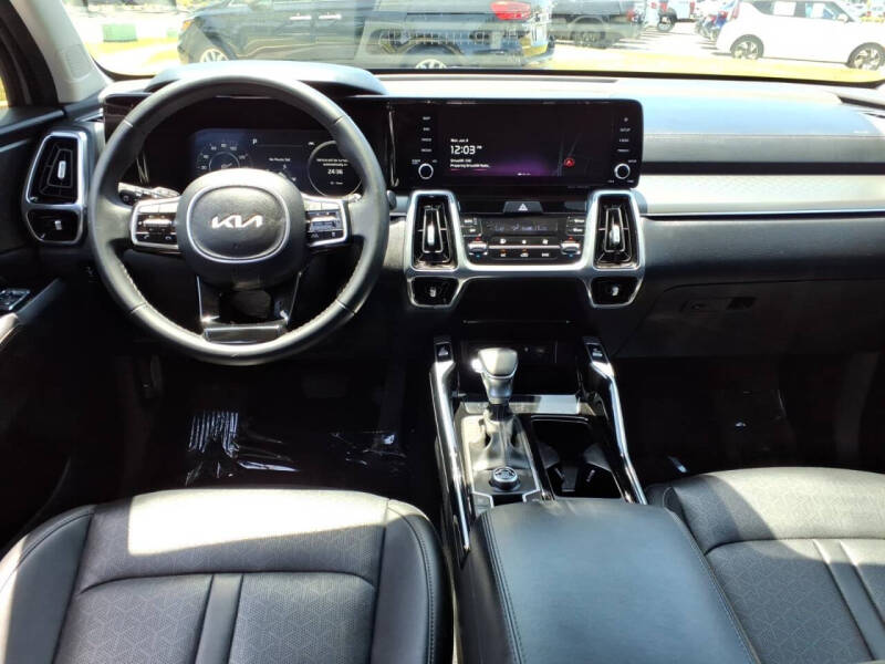 2023 Kia Sorento SX
