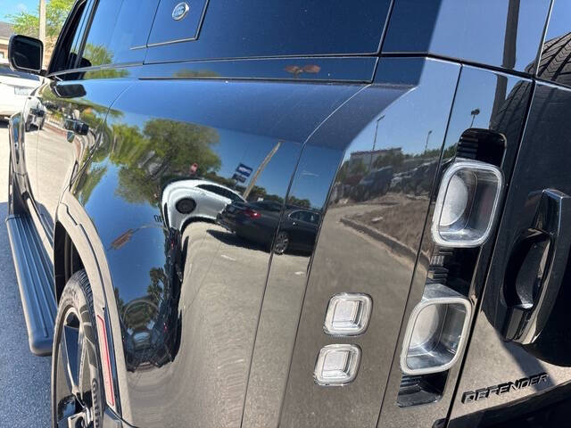 2024 Land Rover Defender 13