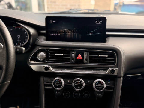 2022 Genesis G70