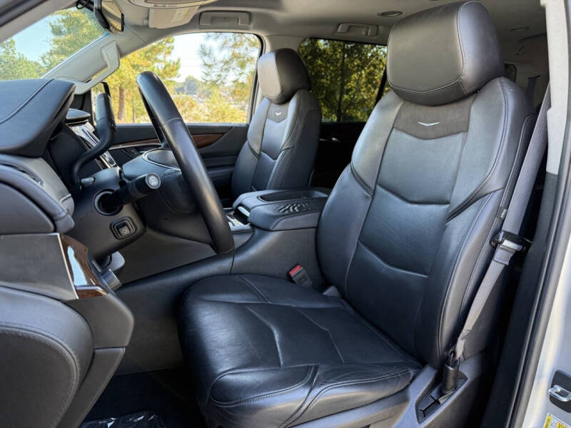 2016 Cadillac Escalade Standard