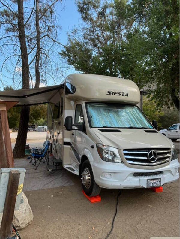 2018 Thor Motor Coach Siesta Sprinter 24SS