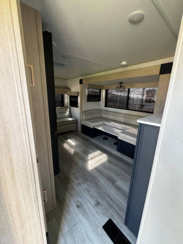 2025 Prime Time RV AVENGER LE 24RLS