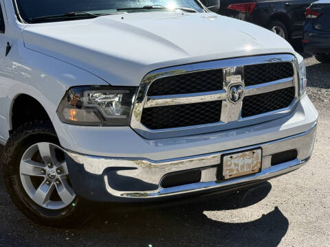 2017 RAM 1500 SLT