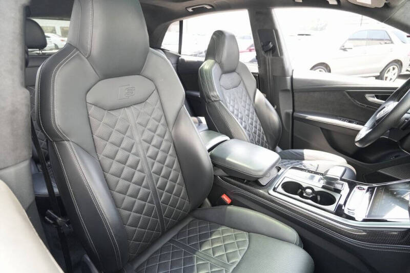 2022 Audi SQ8 4.0T quattro Prestige