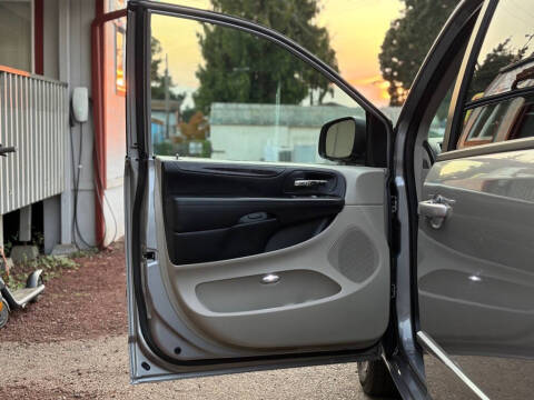 2016 Dodge Grand Caravan American Value Package