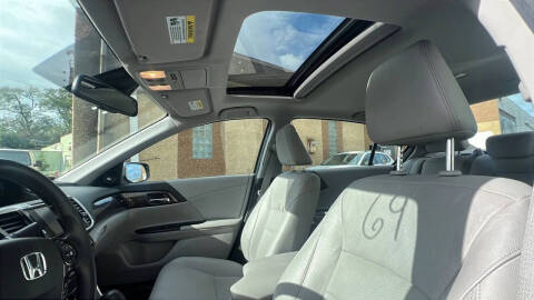 2017 Honda Accord EX-L w/Navi w/Honda Sensing